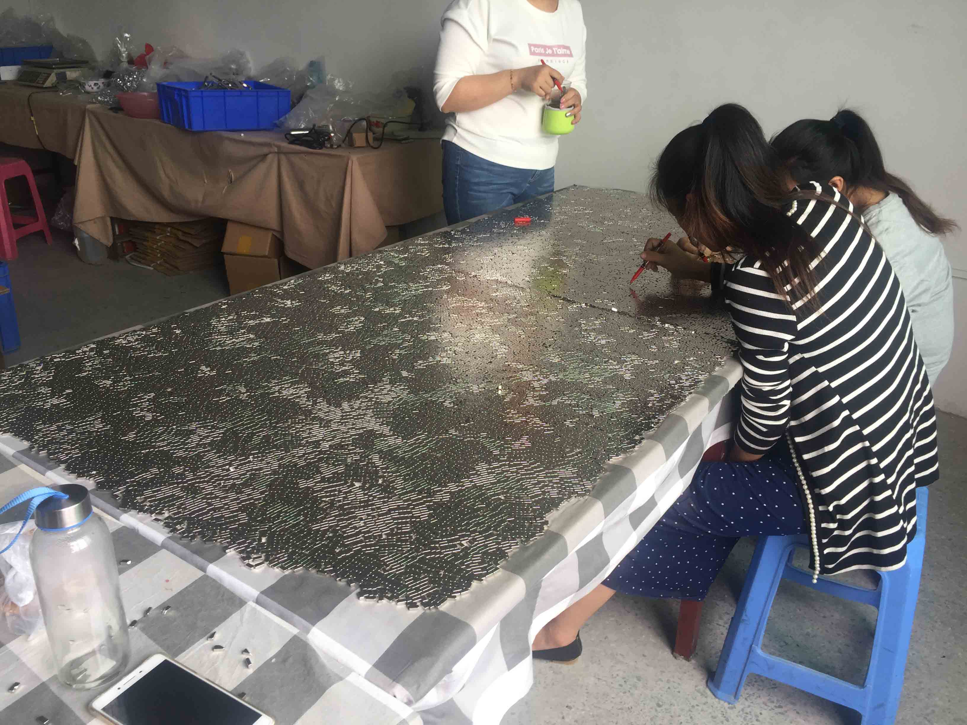 雙麗磁業(yè)車間一角